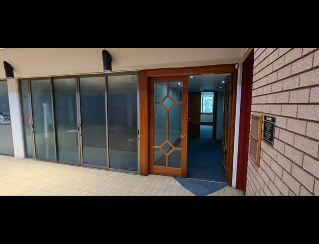 BUSINESS PROPERTY TO RENT IN LYNNWOOD